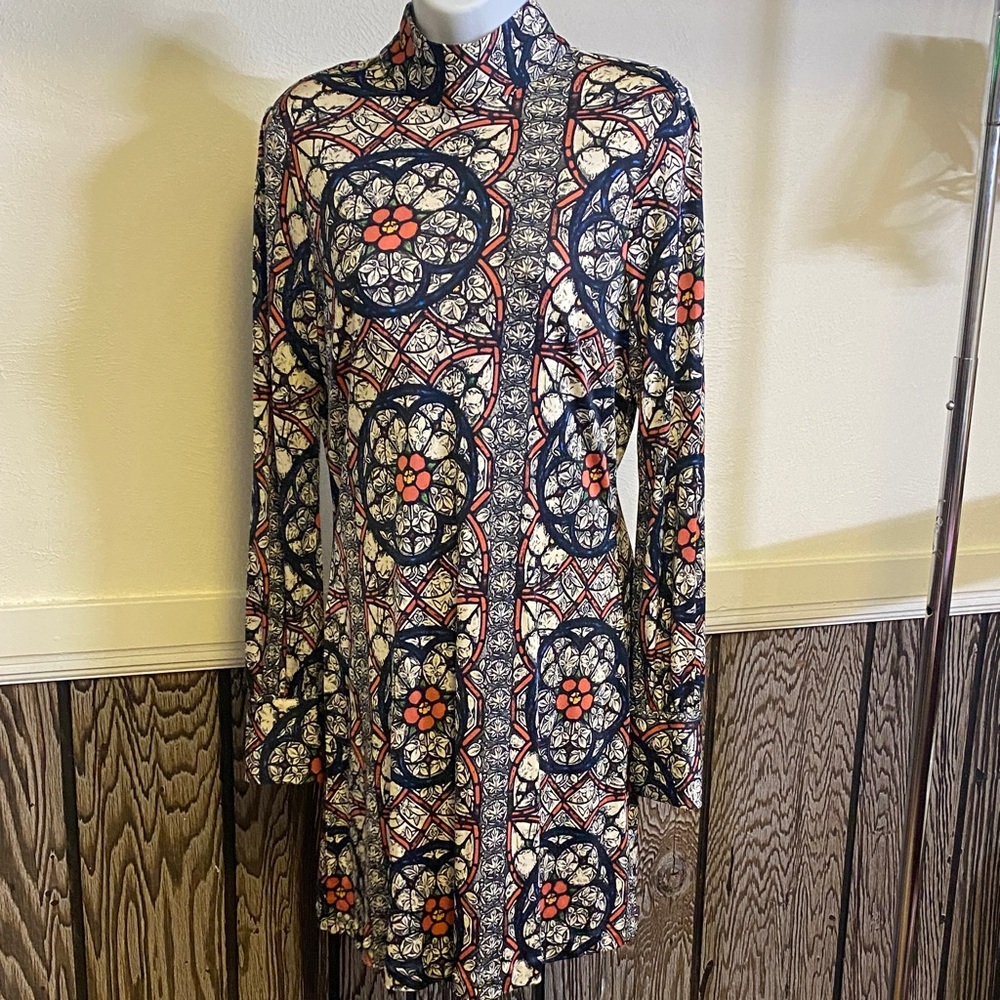 Nieves Lavi Black & Cream Floral Silk Blouse